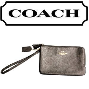 Coach Vintage Black Pebbled Leather Double Pockets Wristlet Bag